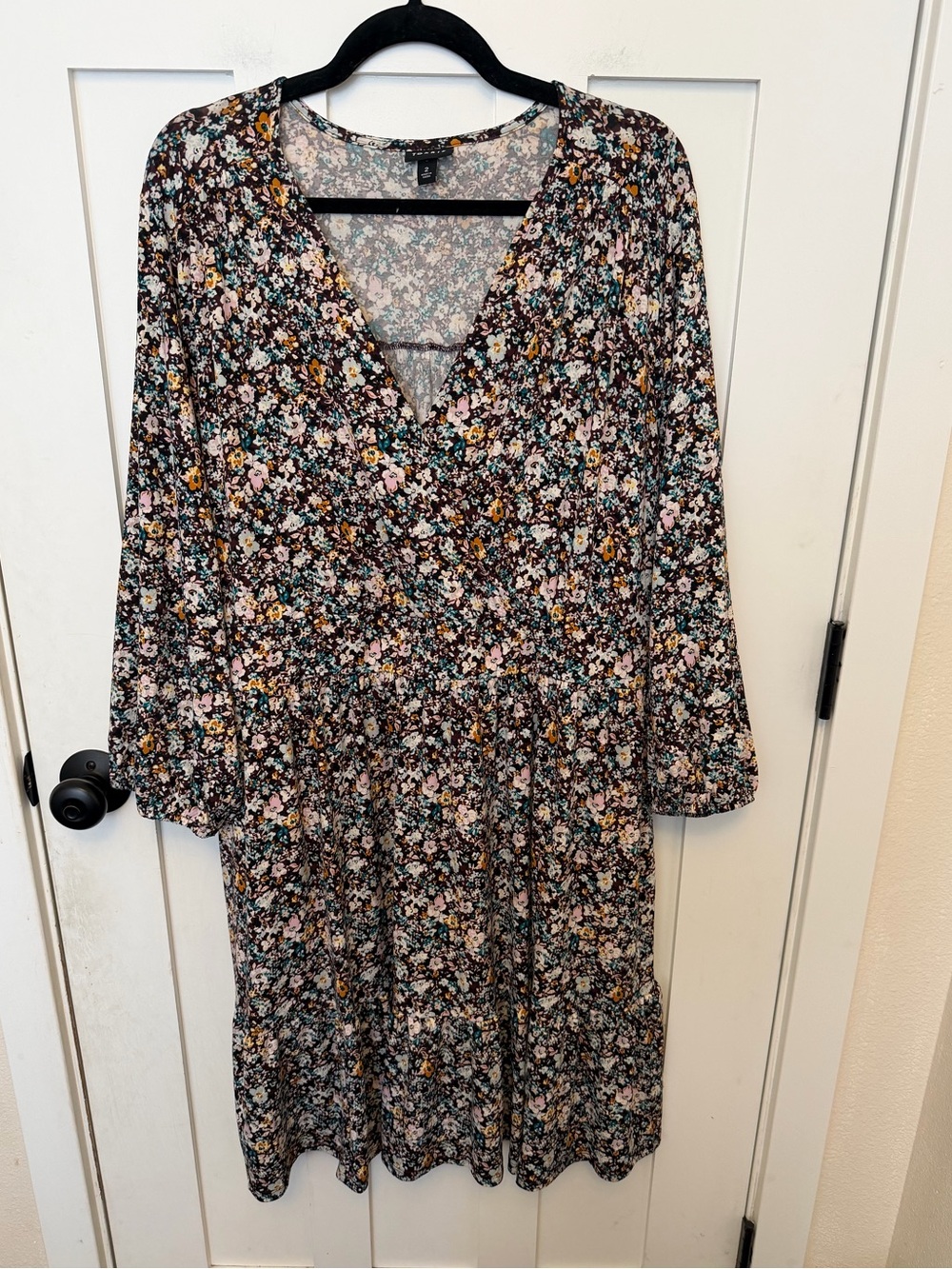 Torrid Mini Studio Knit Surplice Tiered Dress Size 2 2X Multicolor Floral Print - Picture 4 of 12